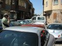06/07/2003 12:38 - Bazi y Elise - Bazi saca fotos a los Elises que ve por la calle. - 